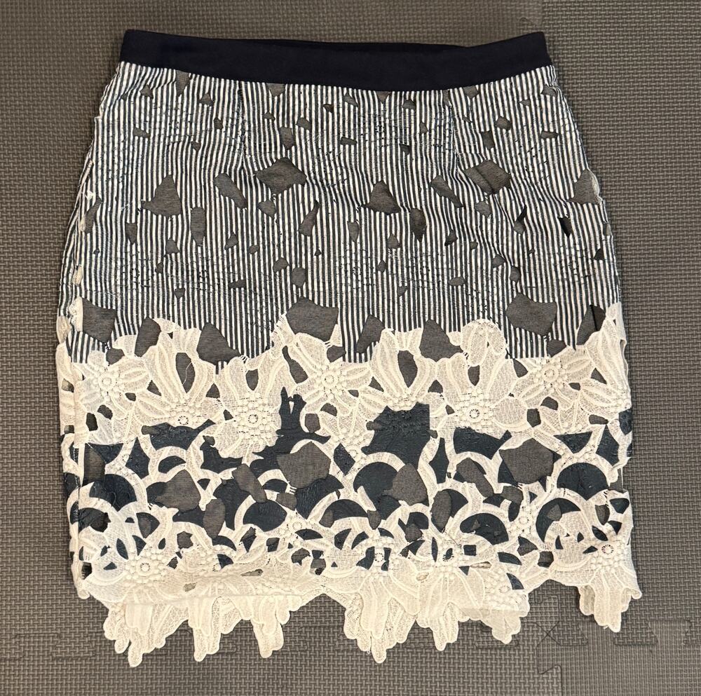 Maeve Anthropologie Skirt Medium Navy White Striped Floral Lace Overlay Mini